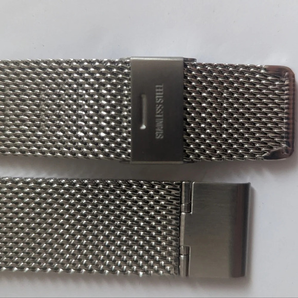 Stainless Steel Strap for Motorola 36 1st Gen Smart Watch - Picture 4 of 5